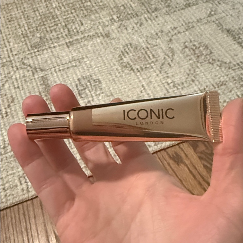 ICONIC London Sheer Bronze in Sun Kiss